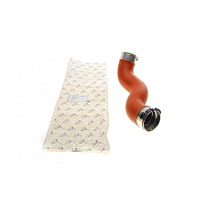 Патрубок інтеркулера (R) MB E-class (W212)/C-class (W204) 08-16 (OM651)